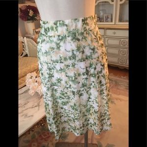 NWOT Preswick & Moore floral skirt size PL. B:921. 7/17/26